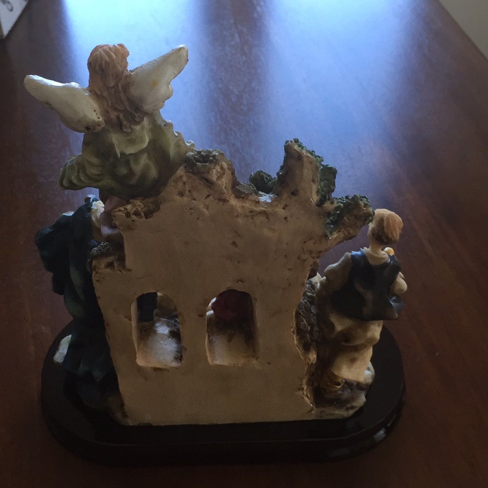Nativity Scene - Picture 5 of 6
